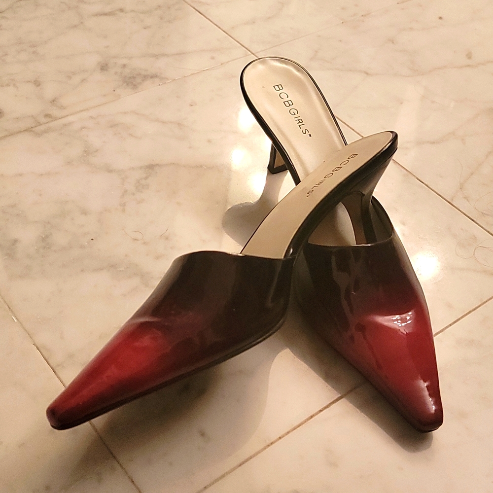 BCBGirls Purple Ombre Patent Leather Mules | Size 8 Wms